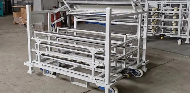 Autoteile-Rack