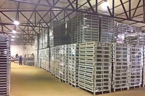 Large Metal Pallets